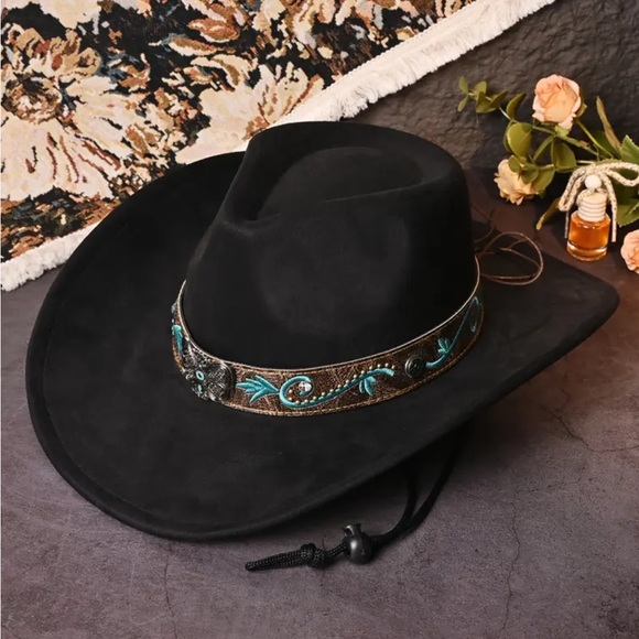 Western Cowboy/Cowgirl Hat with Turquoise Blue Embellished Band - Picture 4 of 9